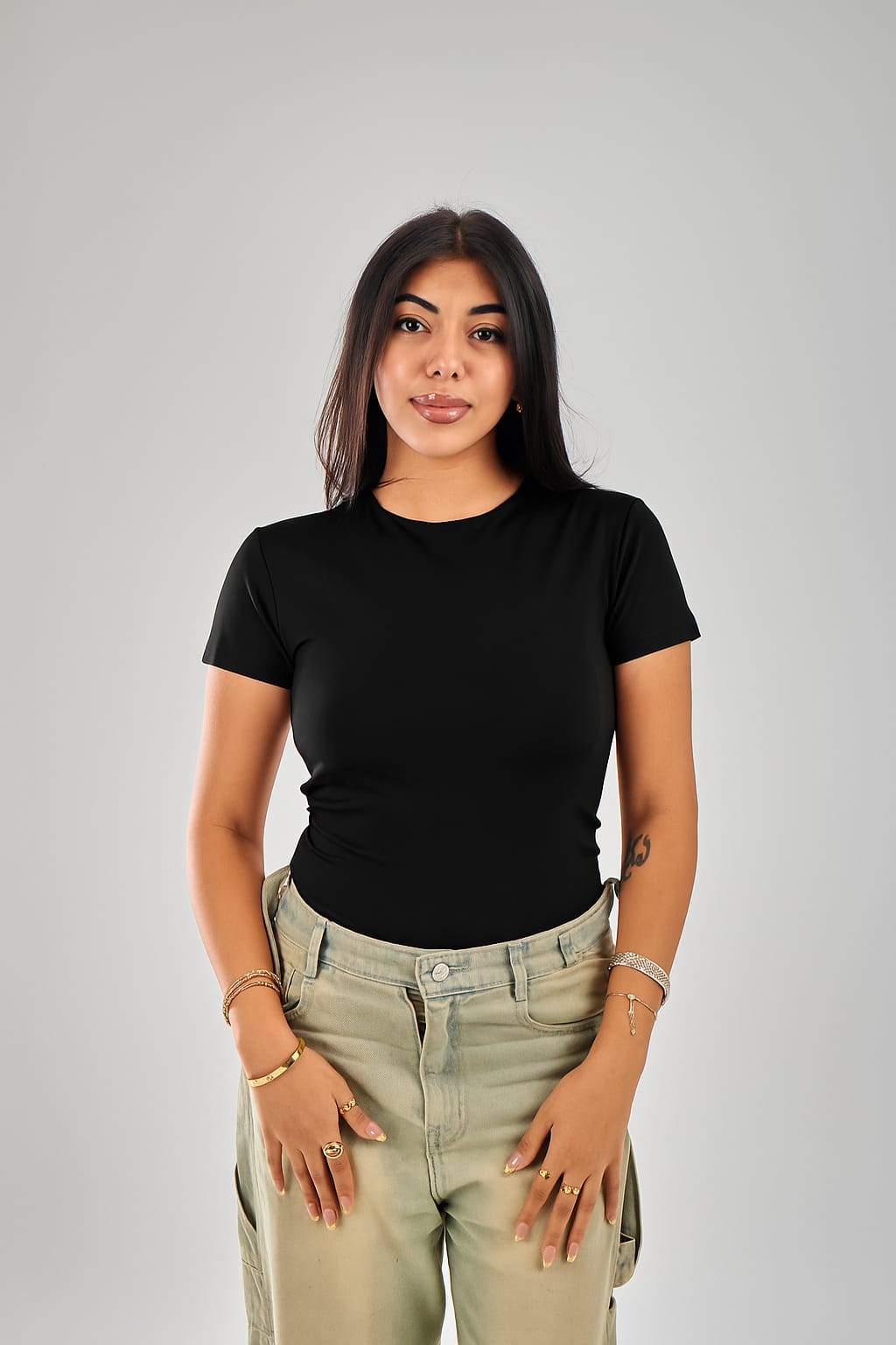 Round Neck Short Sleeves